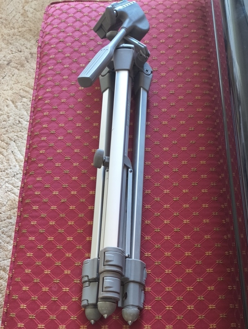 5800D Silver and Gray Camera Tripod Full Telescope